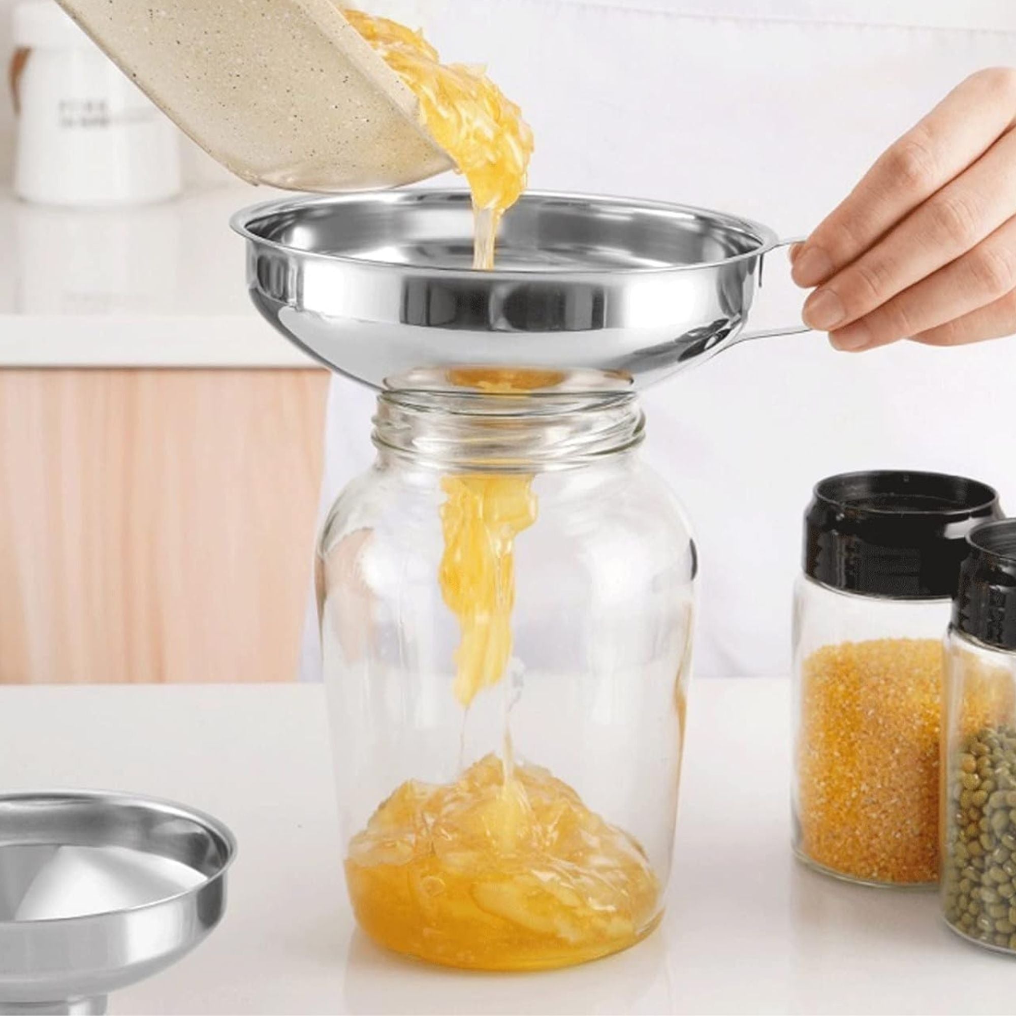 Jam funnel