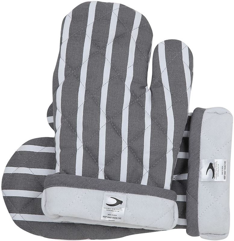 Heat Resistant Oven Mitts Set