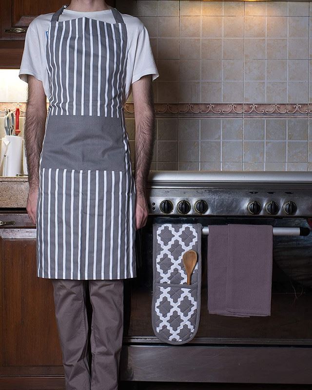 Oven Glove & Kitchen Tea Towels - Set of 3